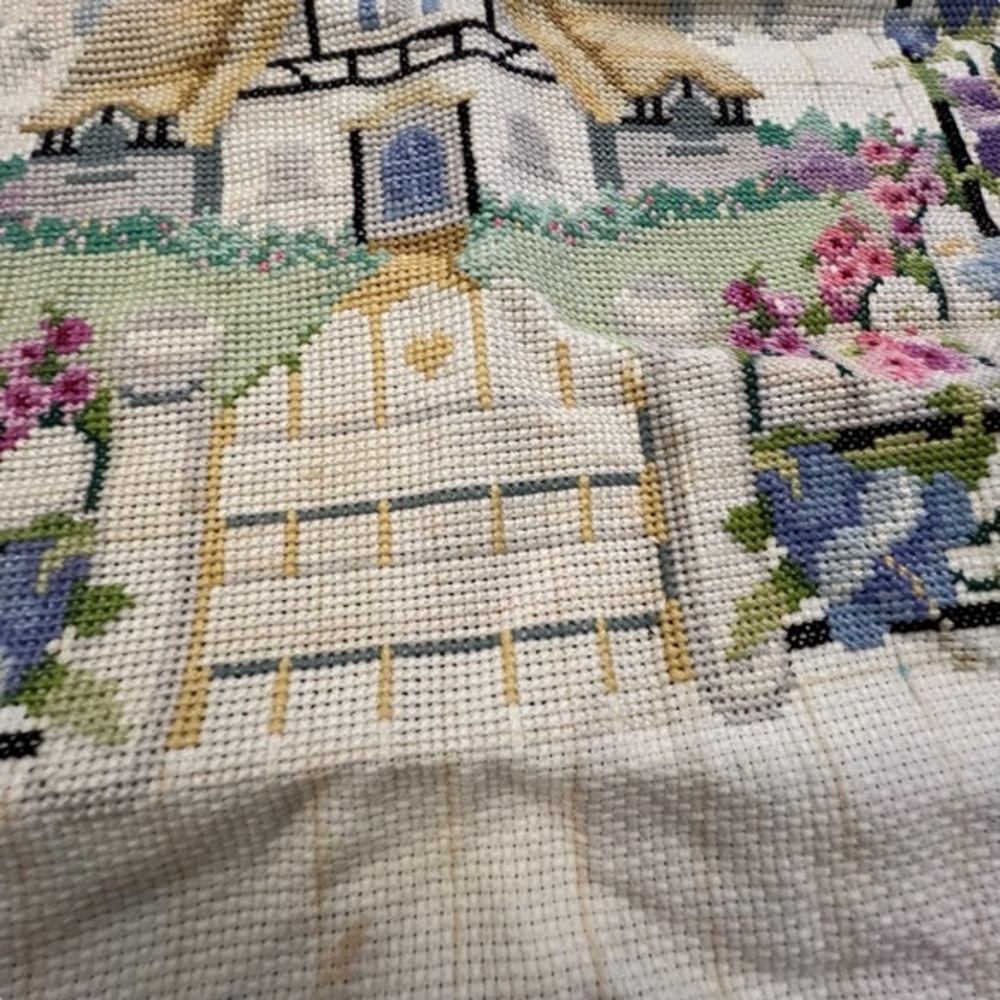 Bucilla Cross Stitch Kit Partially Stitched‎ "Our Little House" 40518 14”X11” - Picture 7 of 13